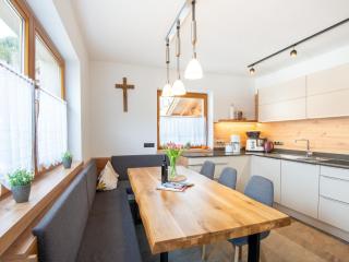 Chalet in Zell am Ziller near Ski Lift - 1