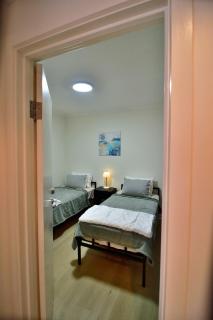 3-Bedroom Townhouse in Heart of Adelaide with Parking - Adelaide - 4