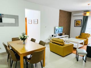 Apartment D - 3 Bedrooms - - 6