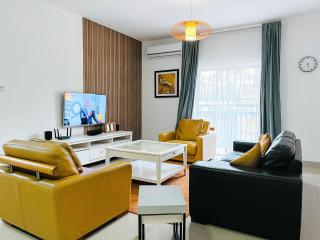 Apartment D - 3 Bedrooms - - 4