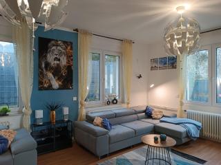 CASATUA - Golden Lion - Parkplatz - Sport - Messe - Wuppertal - 2