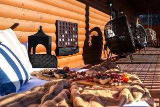 New Luxury Cabin Newly Furnished Sleeps 24 Stunning View Heated Indoor Pool with new Mural Arcade Games Home Theater and Karaoke - 2