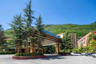 Wyndham Grand Plaza Royale Jiuzhaigou - 1