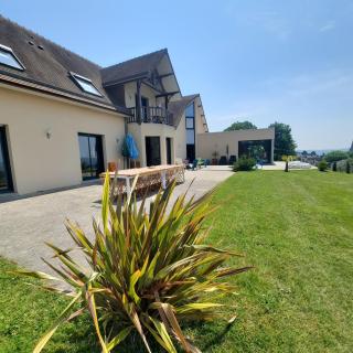 Magnifique villa avec piscine intérieure - Saint-Pois - 0