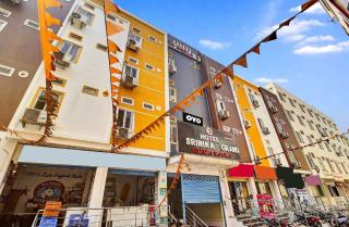Hotel O Srinika Grand NEAR Shamshabad Airport - Shamshabad - 2