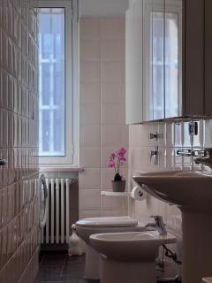 Bright Apartment with balcony in Corso XXII Marzo - Milan - 1