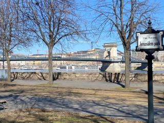 Chain Bridge Apartman - Boedapest - 3