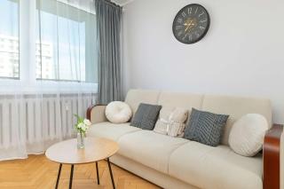 Spacious Apartment Burzyńskiego in Gdańsk with Parking by Noclegi Renters - Danzig - 4