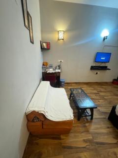 Pearl suites at Omex entrenity - Vrindāvan - 4