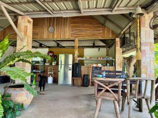 Khao Yai Lake Hill Resort เขาใหญ่เลค ฮิลล์ รีสอร์ท - Khanong Phra - 3