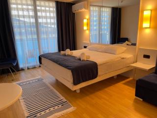 Hotel by the sea - Batumi - 8