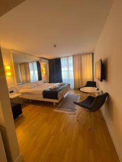Hotel by the sea - Batumi - 9