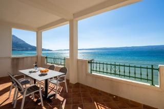 Diamond Beachfront Apartments - 4