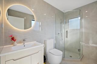Luxury 4 BR Retreat 4 bath with 3 Master Suites and Kids' Playroom - Auckland - 2