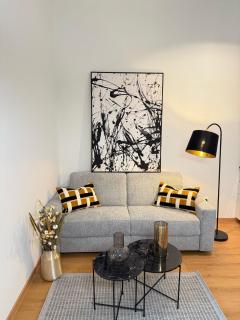 Stylish renovated apartment in central location - Munich - 6