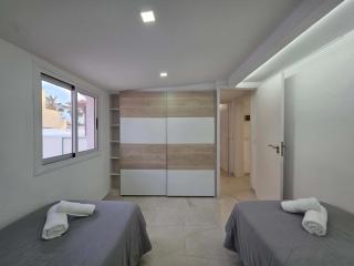 As de Casas - Apartamento en Urbanización Villas Playa - Arona - 3