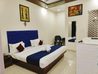 Golden Oak home stay - Rājpur - 1