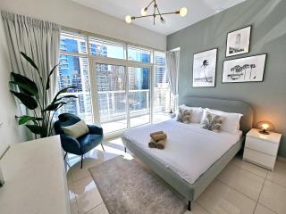 SUNRISE HOMES - 2 BR with Panoramic Marina Views - 9