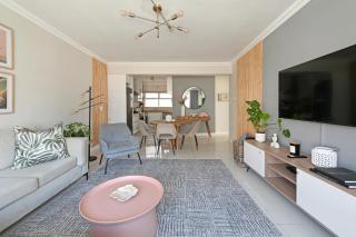 Modern Apt with Beautiful Views and Short Walk to Beach - Kapstadt - 8