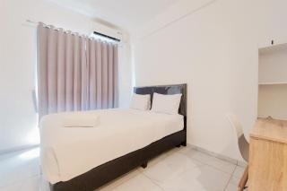 Homey and Simply Look Studio Sky House Alam Sutera Apartment By Travelio - 4