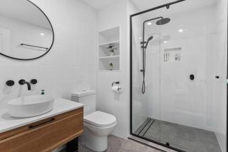 Stunning 2 Bedroom Guesthouse - Gold Coast - 3