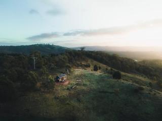 Hidden Off-Grid Escape with Epic Views - Orla - 2