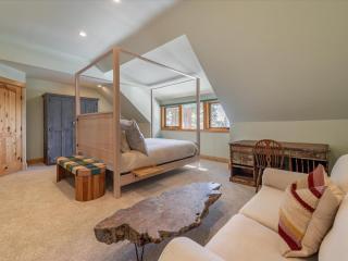 JJs Lakeview Chalet - 4