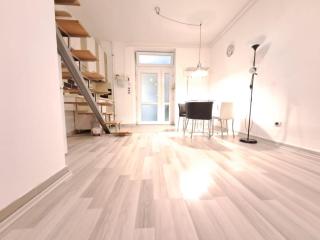 B42 Cozy - Budapest - 1