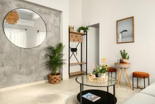 Heart of Florentin Stylish Stay by Sea N' Rent - Tel Aviv - 4