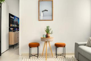 Heart of Florentin Stylish Stay by Sea N' Rent - Tel Aviv - 3