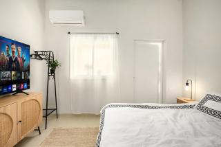 Heart of Florentin Stylish Stay by Sea N' Rent - Tel Aviv - 8