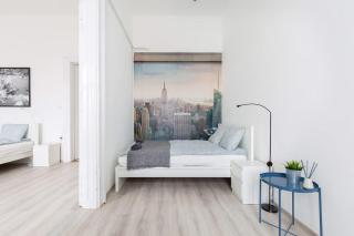 Modern Stay with Desk & Monitor, TV - Budapest - 8