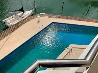 Apartamento Con Piscina - Magnificas vistas al Canal - Aire Acondicionado A - 8