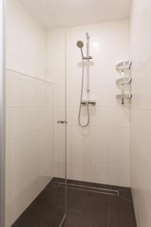 Spacious Group Apartment with Balcony - 3