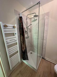 Rouen, studio, lumineux avec parking souterrain, Ménage et linge inclus - Darnétal - 5