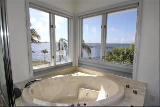 Waterfront Villa With Private Pool! - 4