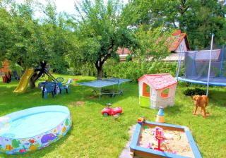 Landhaus Berlin mit Pool und Whirlpool beheizt, Sauna, Spielplatz - Blankenfelde - 9