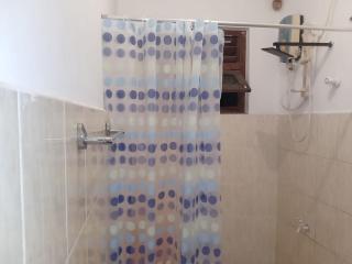 Gishy's Holiday Stay - 1