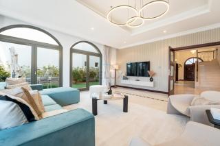 Beachfront 6BR and Assistant's Room Villa with Private Pool, Palm Villa, Palm Jumeirah by Deluxe Holiday Homes - 9