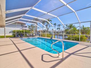 Peaceful And Upscale! Right On Water - Cape Coral - 5