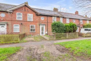 Spacious 5-Bedroom Home in Norwich - 6
