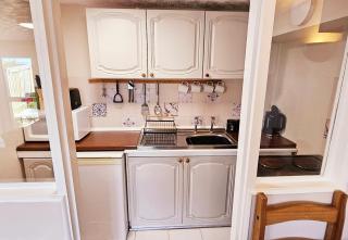 Cosy annexe sleeps 4 - Holyhead - 6