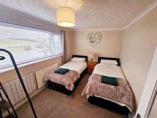 Cosy annexe sleeps 4 - Holyhead - 5
