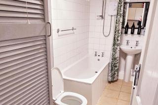 Cosy annexe sleeps 4 - Holyhead - 2