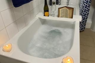 Cosy annexe sleeps 4 - Holyhead - 1