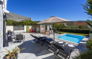 Beautiful Villa Estate 1 in Island of Krk - Kornić - 7