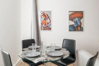 Stylish 3 Bed Home with Gardens Fast Transport Links - Londra - 7