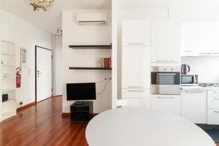Brightly-lit Flat - M5 Gerusalemme - Milan - 1