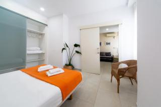 Nest Silence - Valence - 1