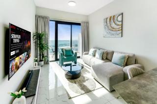 Chic 1 BR with Port Views - Dubai - 0